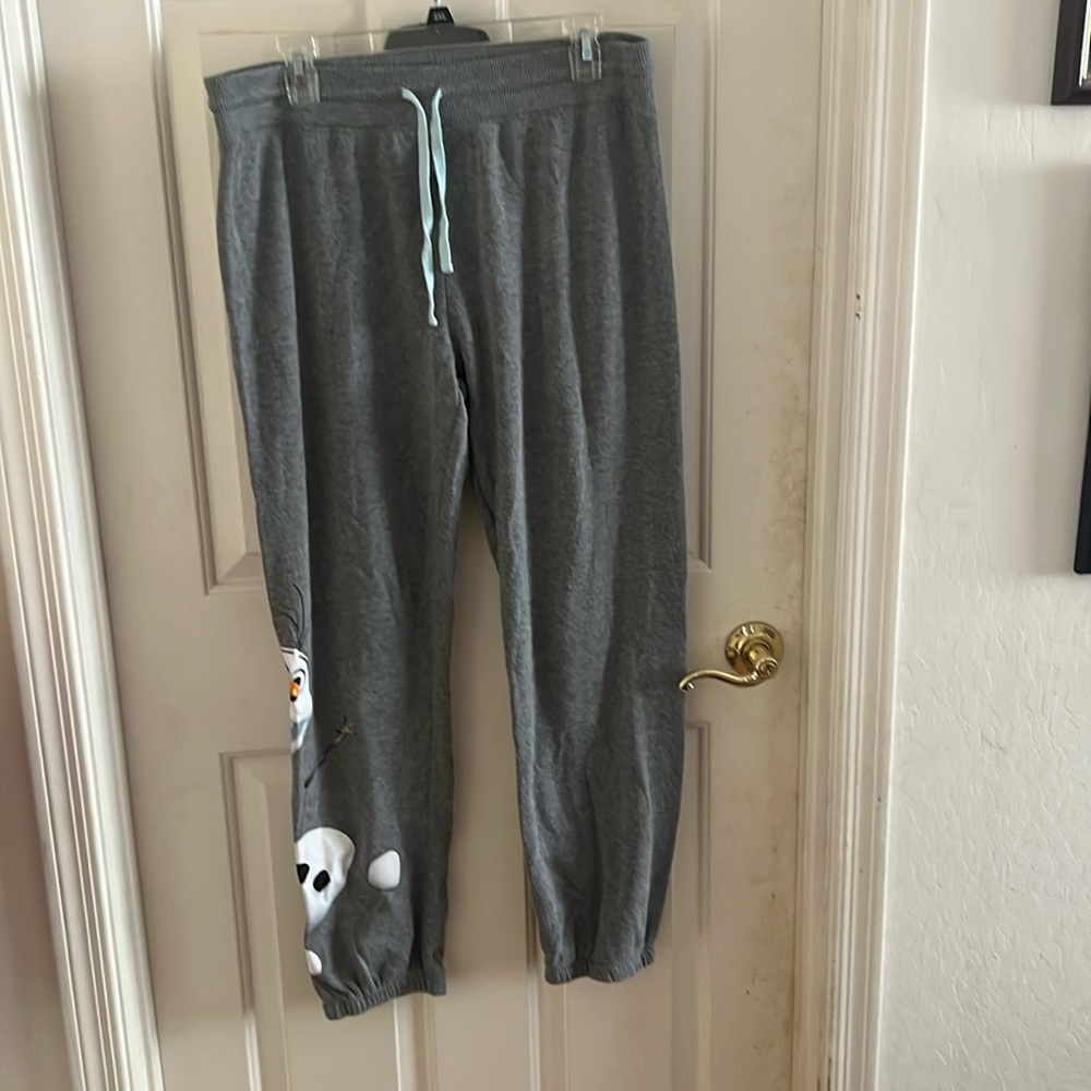 Disney Frozen Olaf women’s sweat pants. Size XXl